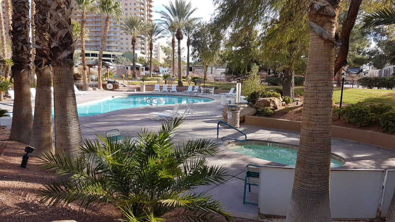 The adult pool and hot tub at Oasis RV Park